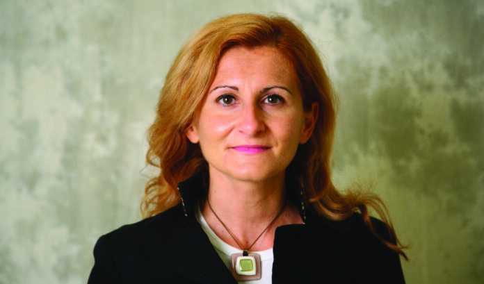 Valeria Brambilla, (Ri)definire il contenuto per la CSR nel settore farmaceutico e biomedicale